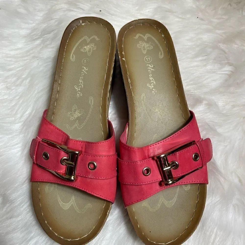 Herstyle coral slip on wedge sandals with gold tone buckle and accents size 11